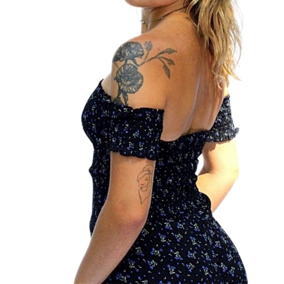 NWT Olivaceous Black Floral Ruched Jumpsuit Small - Picture 4 of 10